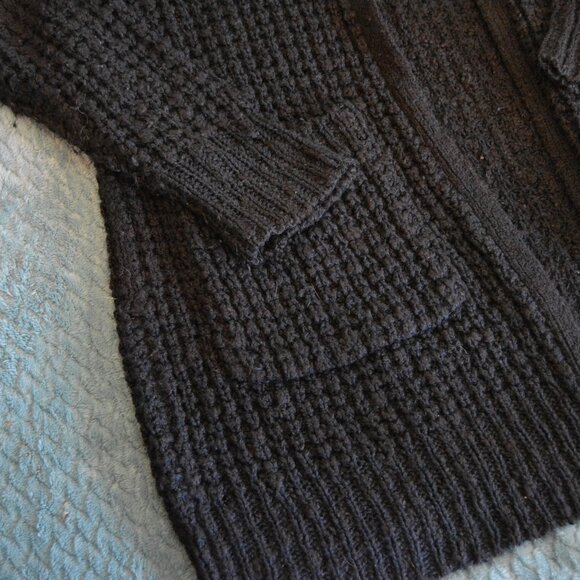 Full Tilt | Essential Black Crochet\Knit Cardigan With Pockets - Picture 3 of 4